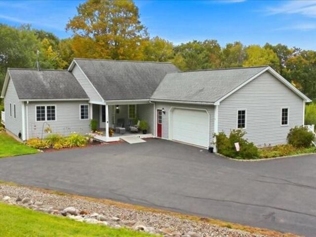 House for sale in Weeks Mills, New Sharon