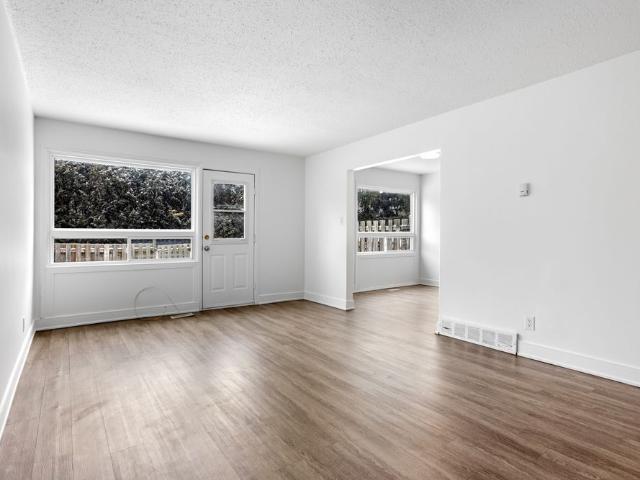 Townhouse for rent in Weeping Willow Lane, Ottawa
