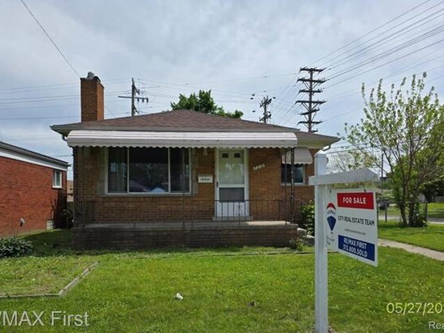 House for sale in Center Line