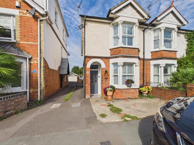 House for rent in Chertsey, Runnymede