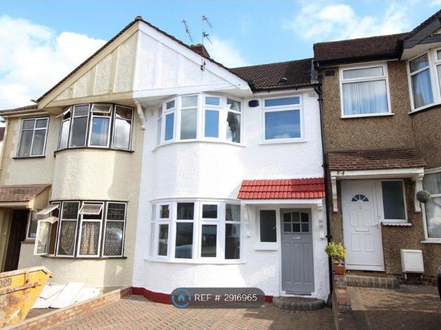 House for rent in Brunswick Park, Greater London