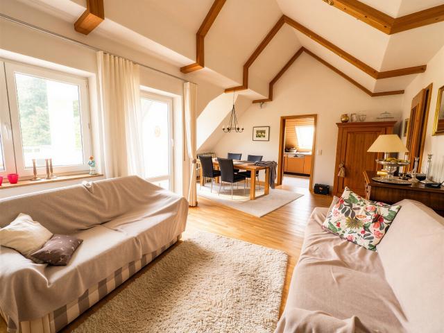 Dachgeschosswohnung kaufen in Weissenhorn, Bayern