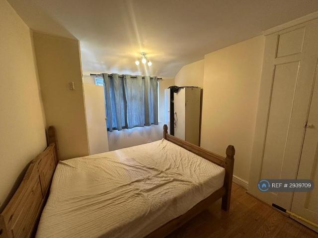 House for rent in Lane, Greater London