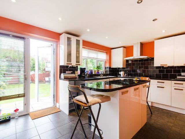 Apartment for rent in Lane, Greater London