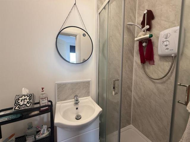 Room for rent in East Midlands