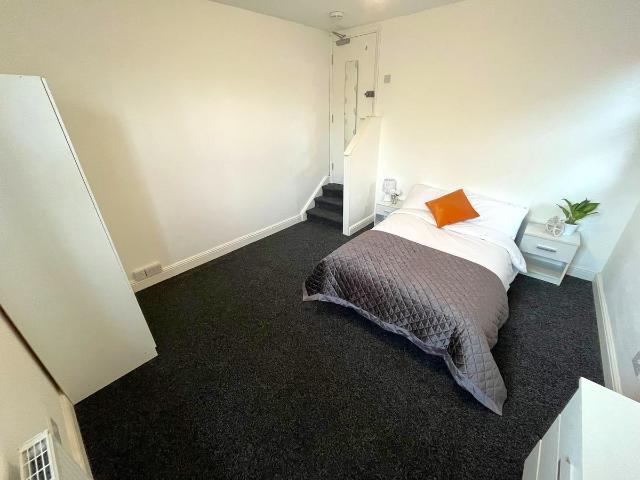 Room for rent in Potters Corner, East Midlands