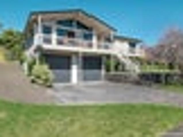 House for rent in Welcome Bay Shopping Centre, Welcome Bay