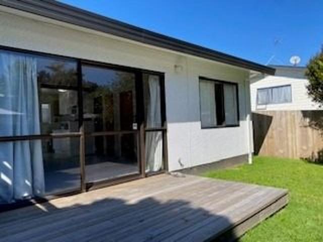 Apartment for rent in Welcome Bay Shopping Centre, Welcome Bay