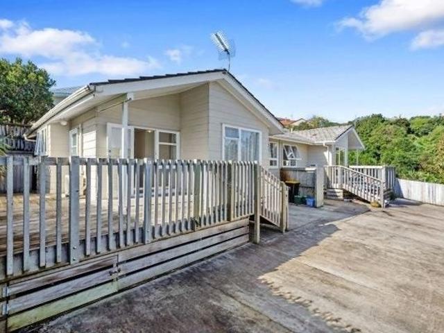 House for rent in Welcome Bay Shopping Centre, Welcome Bay