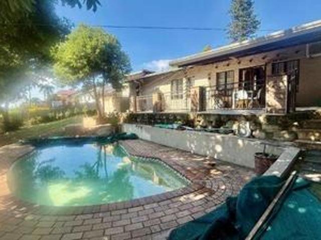 House for sale in Queensburgh, Kwazulu-natal