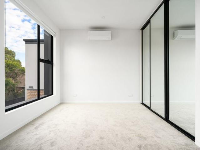 Townhouse for rent in Reservoir, Melbourne