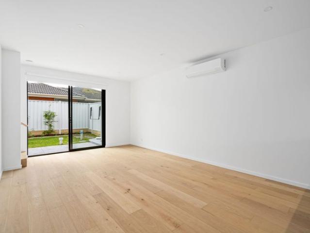 Townhouse for rent in Camerons Creek, Victoria
