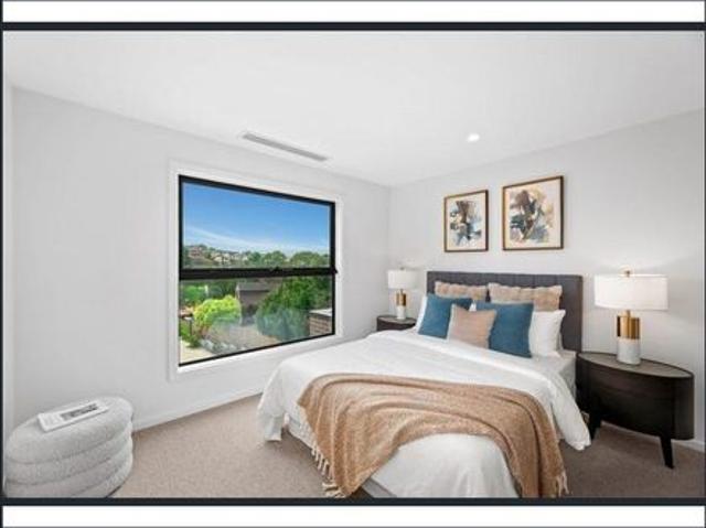 Townhouse for rent in Doncaster East, Melbourne