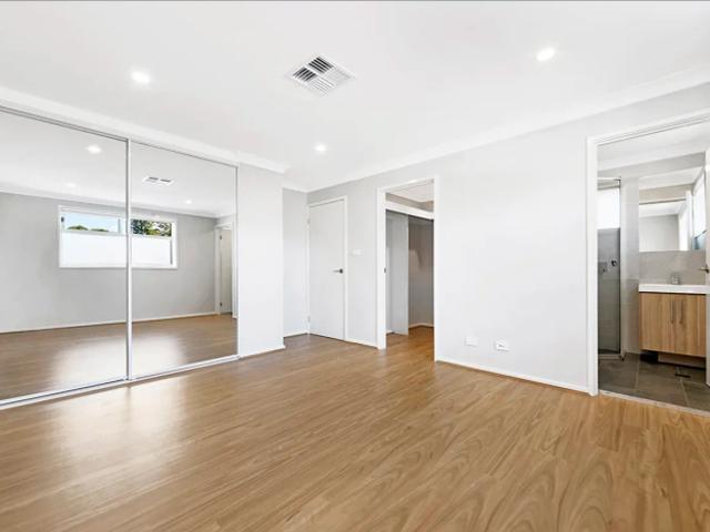 Townhouse for rent in Sydney, New South Wales