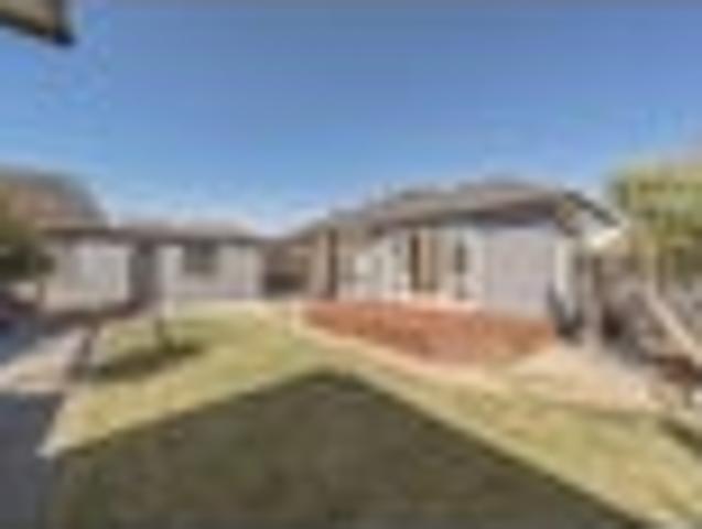 House for sale in Chaslands, Canterbury