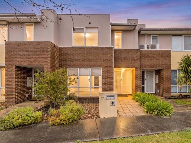 Townhouse for sale in Camerons Creek, Victoria