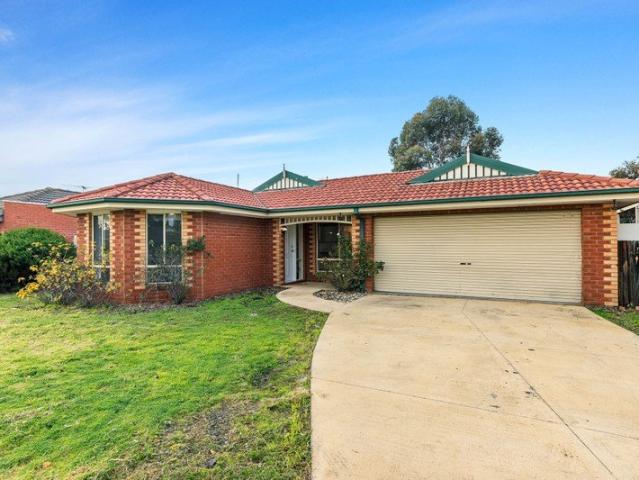 House for rent in Presidents Park, Melbourne