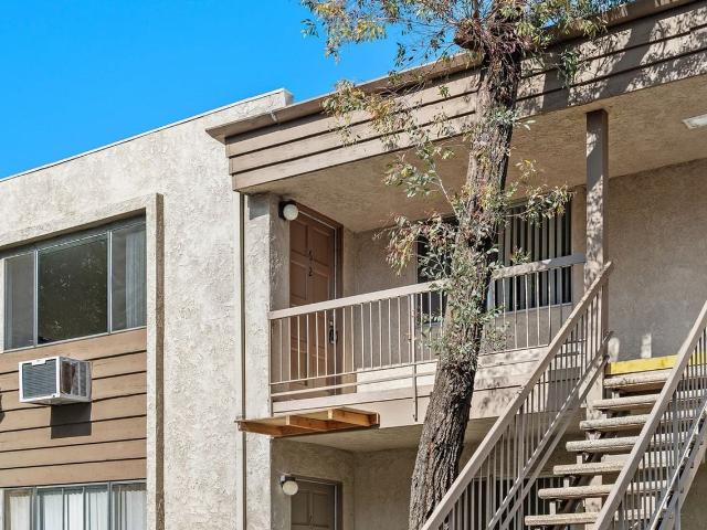 Apartment for rent in Orange, California