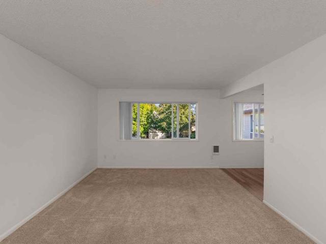 Apartment for rent in Buckman, Portland