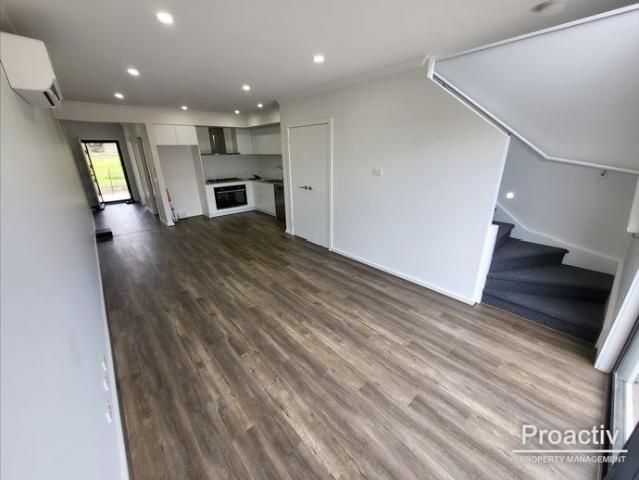 Townhouse for rent in Mason Quarter, Melbourne