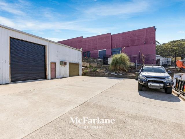 Warehouse for rent in Warners Bay, Newcastle-Maitland