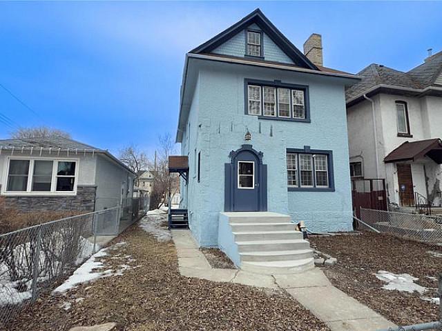 House for sale in East St. Paul, Manitoba