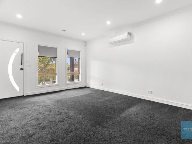 House for rent in Caroline Springs, Melbourne