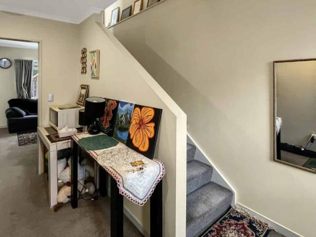 Townhouse for rent in Karori West, Wellington
