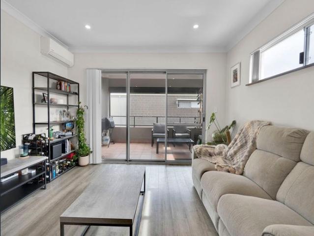 Apartment for rent in Warwick, Western Australia