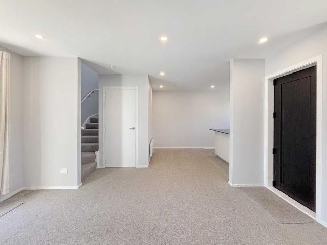 Townhouse for rent in Tītahi Bay, Porirua