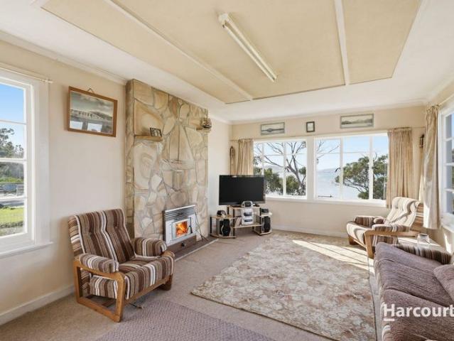 House for rent in Primrose Sands, Tasmania