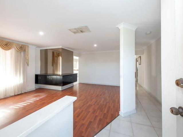 House for rent in Carramar, Western Australia