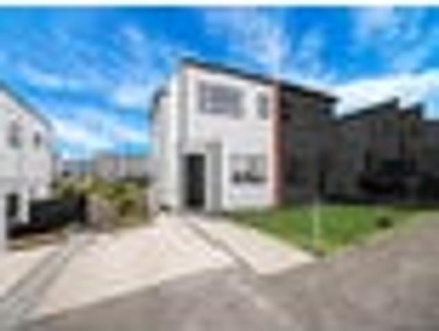 Townhouse for sale in Papakura