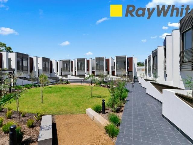 Townhouse for sale in Sutherland, New South Wales