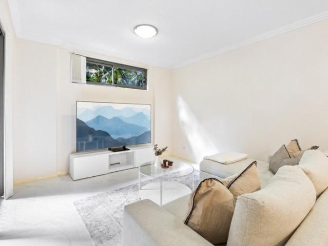 Apartment for sale in Mobbs Hill, Sydney
