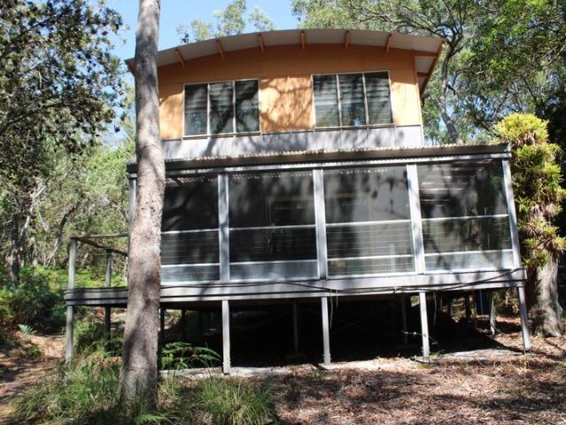 House for sale in South Stradbroke, Gold Coast City