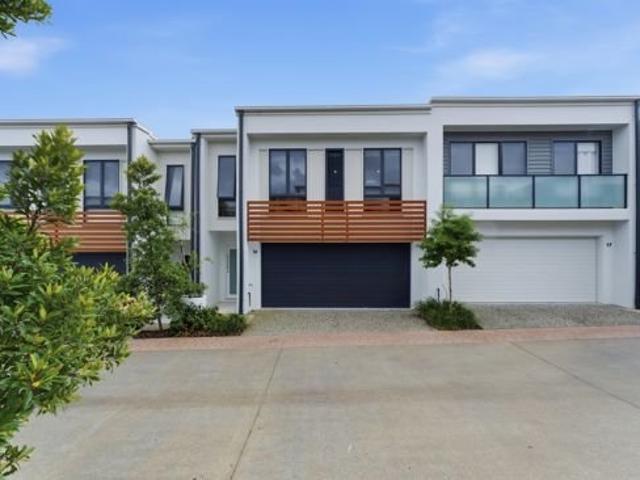 Townhouse for rent in Toombul, Queensland