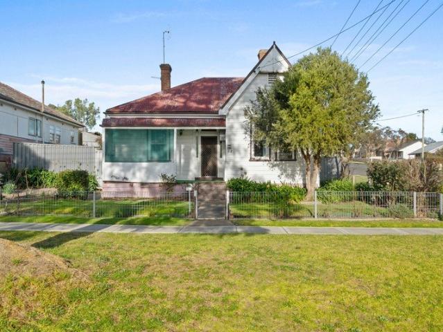 House for sale in Brisbane Grove, New South Wales