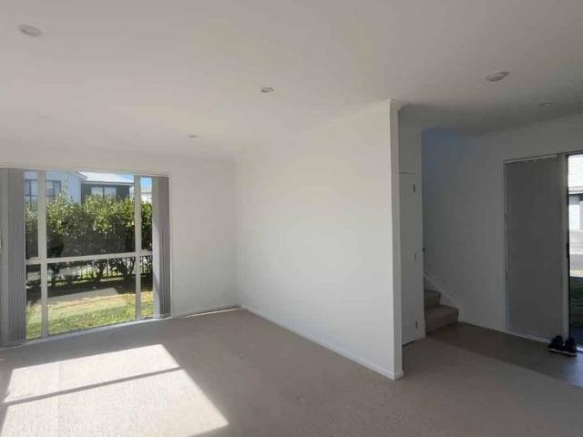 House for rent in Oratia, Oroua County