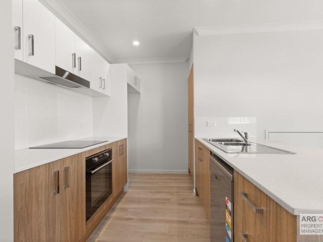 Townhouse for rent in Toombul, Queensland