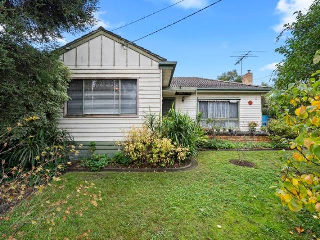 House for sale in Watsonia, Melbourne
