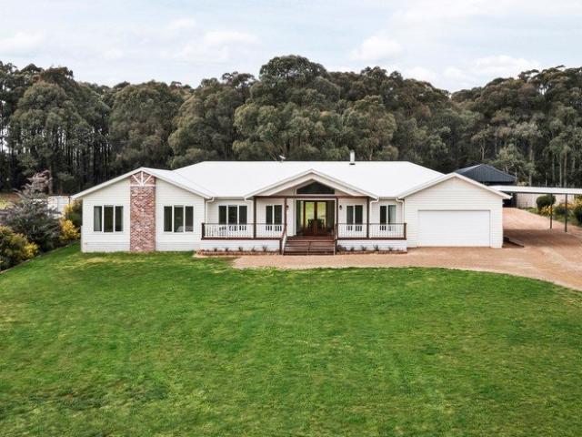 House for sale in Kinglake West, Shire of Murrindindi