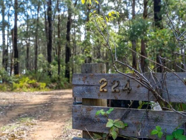 Land for sale in Kinglake West, Victoria