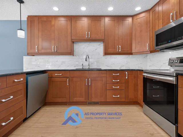 House for rent in Inglewood, St. Albert