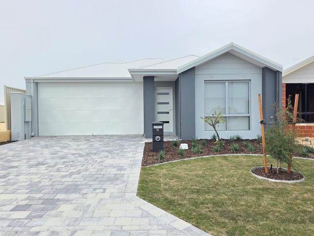 House for rent in Golden Bay