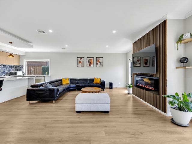 House for sale in Donnybrae, Melbourne