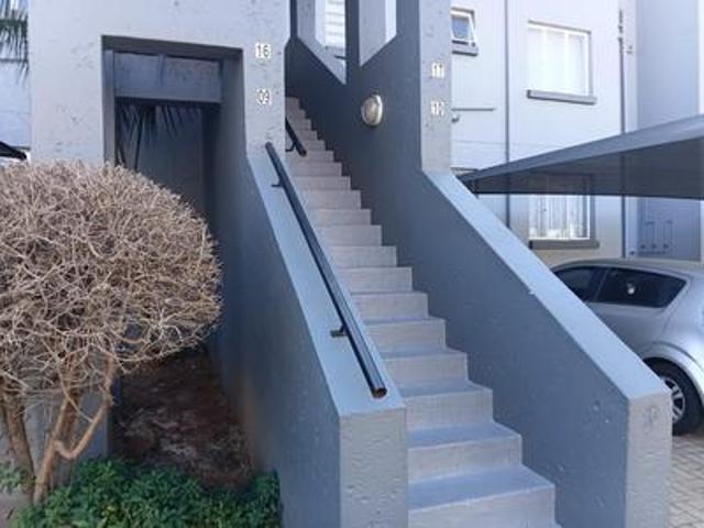 Townhouse for sale in Vosloorus, Gauteng
