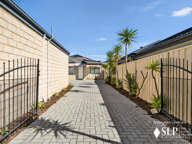 Duplex for sale in Madeley, Western Australia