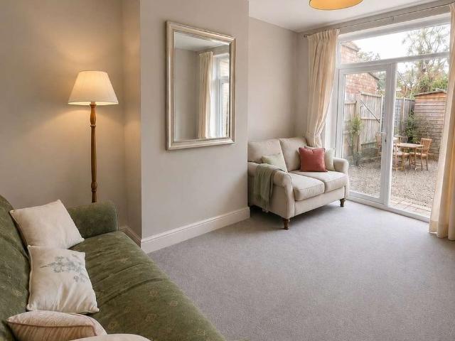 Room for rent in Chichester, Littlecote
