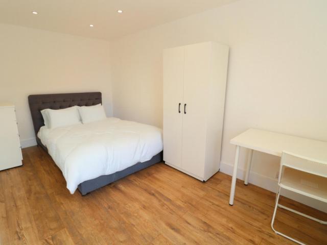 Room for rent in London Borough of Ealing, Hanwell